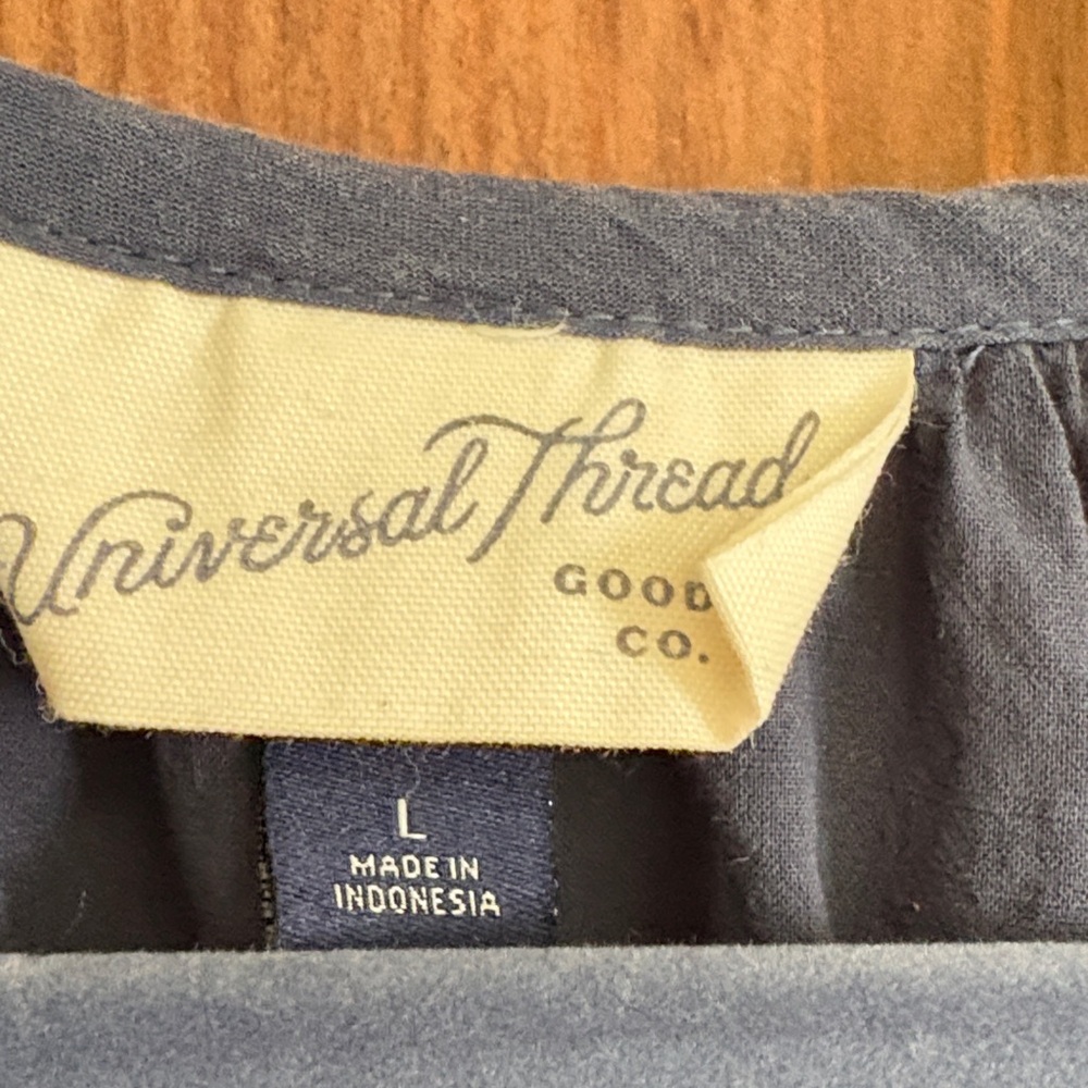 Universal Thread Blouse - Picture 2 of 3